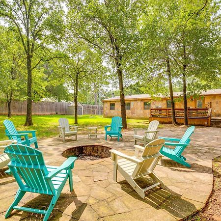 Вилла Unique Pottsboro Haven With Deck And Fire Pit! Экстерьер фото