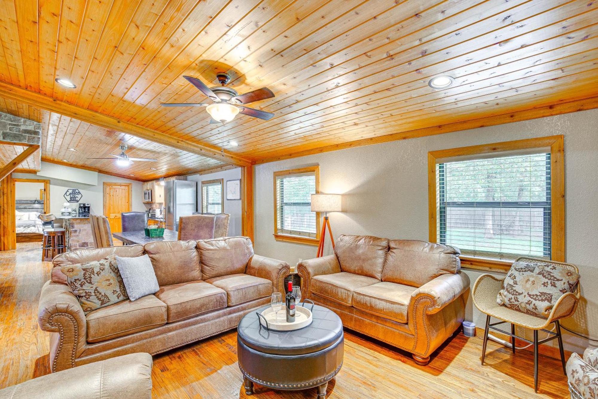Вилла Unique Pottsboro Haven With Deck And Fire Pit! Экстерьер фото